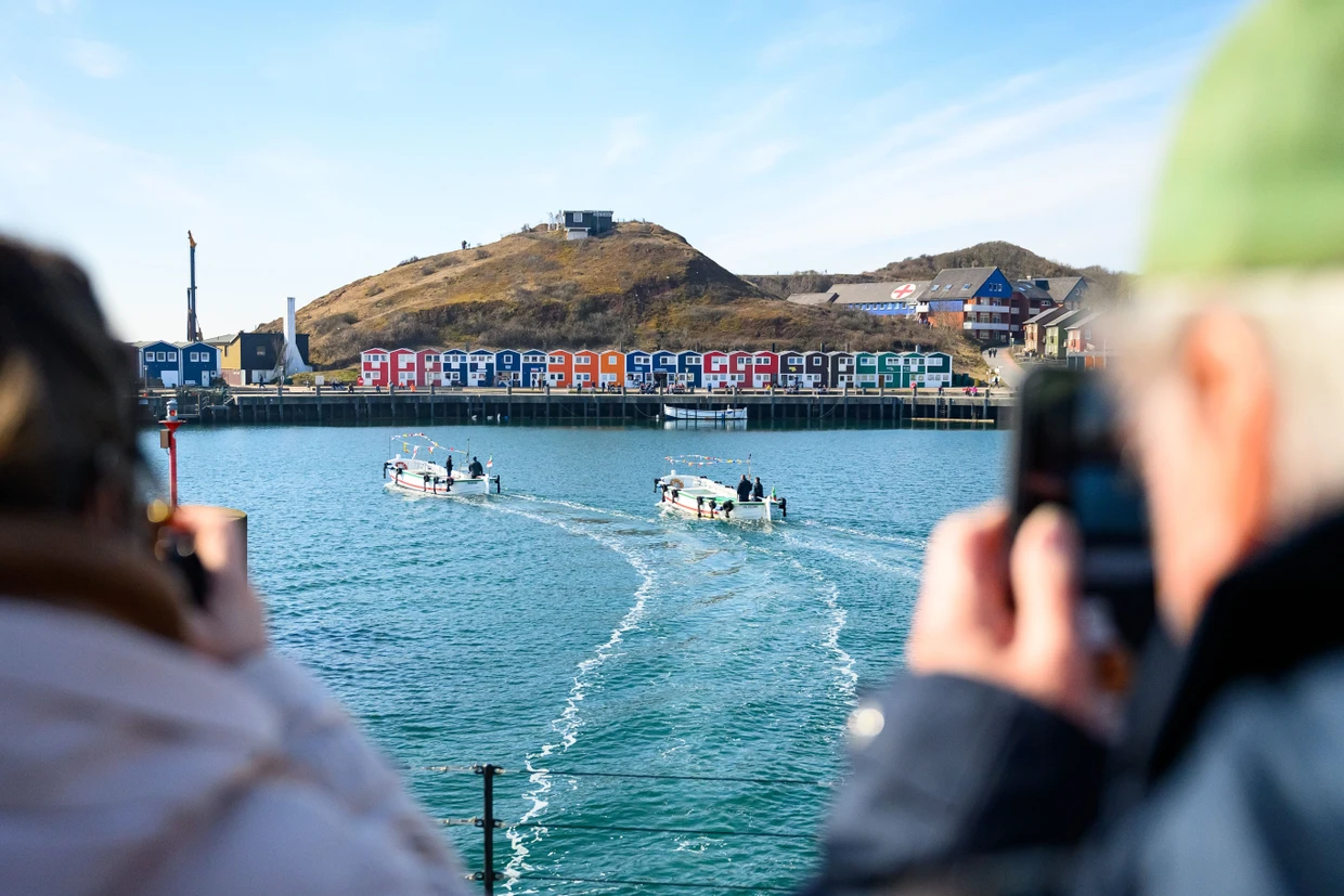 Kurz mit dem Katamaran nach Helgoland: Aktuell wird dabei ein Treibstoffzuschlag fällig.