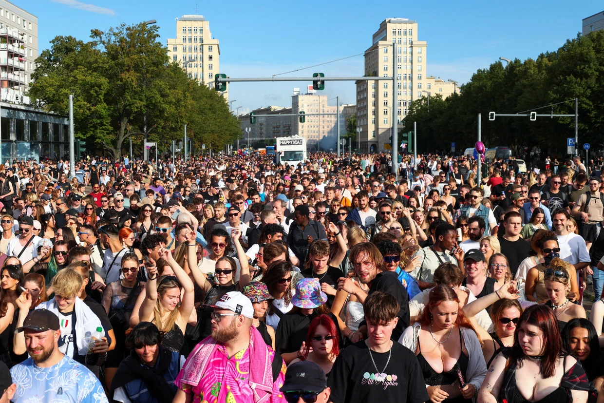 Keine „Love Parade“ mehr: „Zug der Liebe“ (Train of Love) Techno-Parade in Berlin 2025