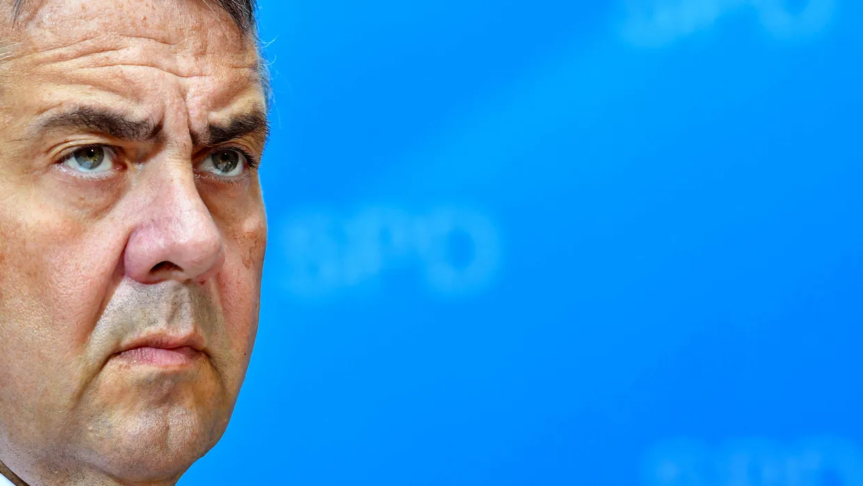 Ich bin ärgerlich, ärgerlich, ärgerlich. Sigmar Gabriel reagiert dünnhäutig auf die Kritik an Hamburgs Bürgermeister Olaf Scholz.
