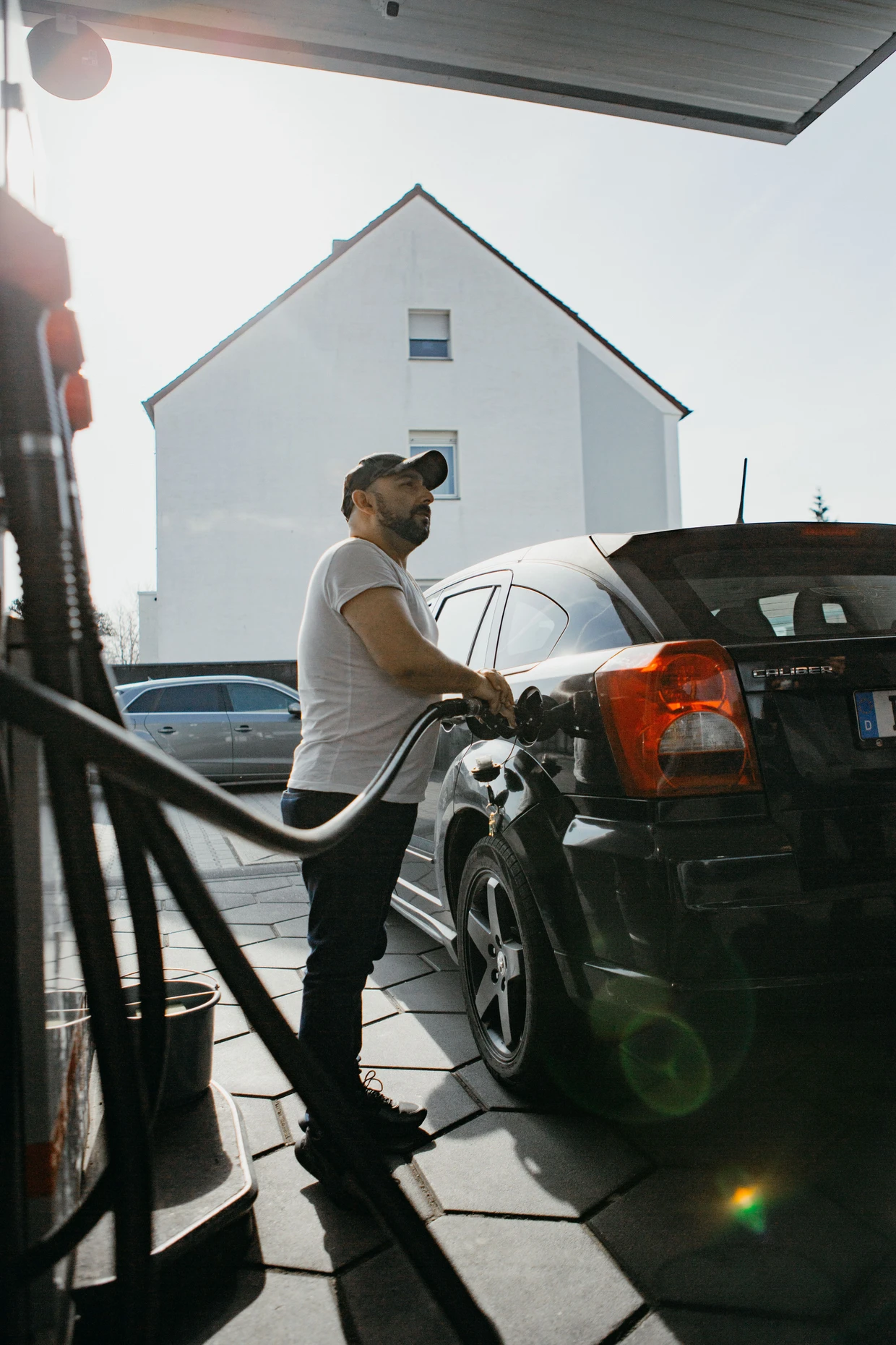Rezas Familie wohnt in Teheran, nur seine Mutter ist zufällig gerade in Deutschland.