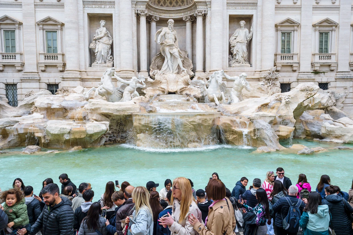  der Trevi-Brunnen in Rom