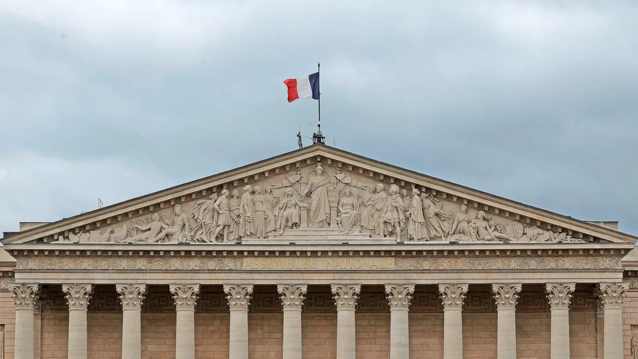 Einmal alles neu, bitte: Nationalversammlung in Paris