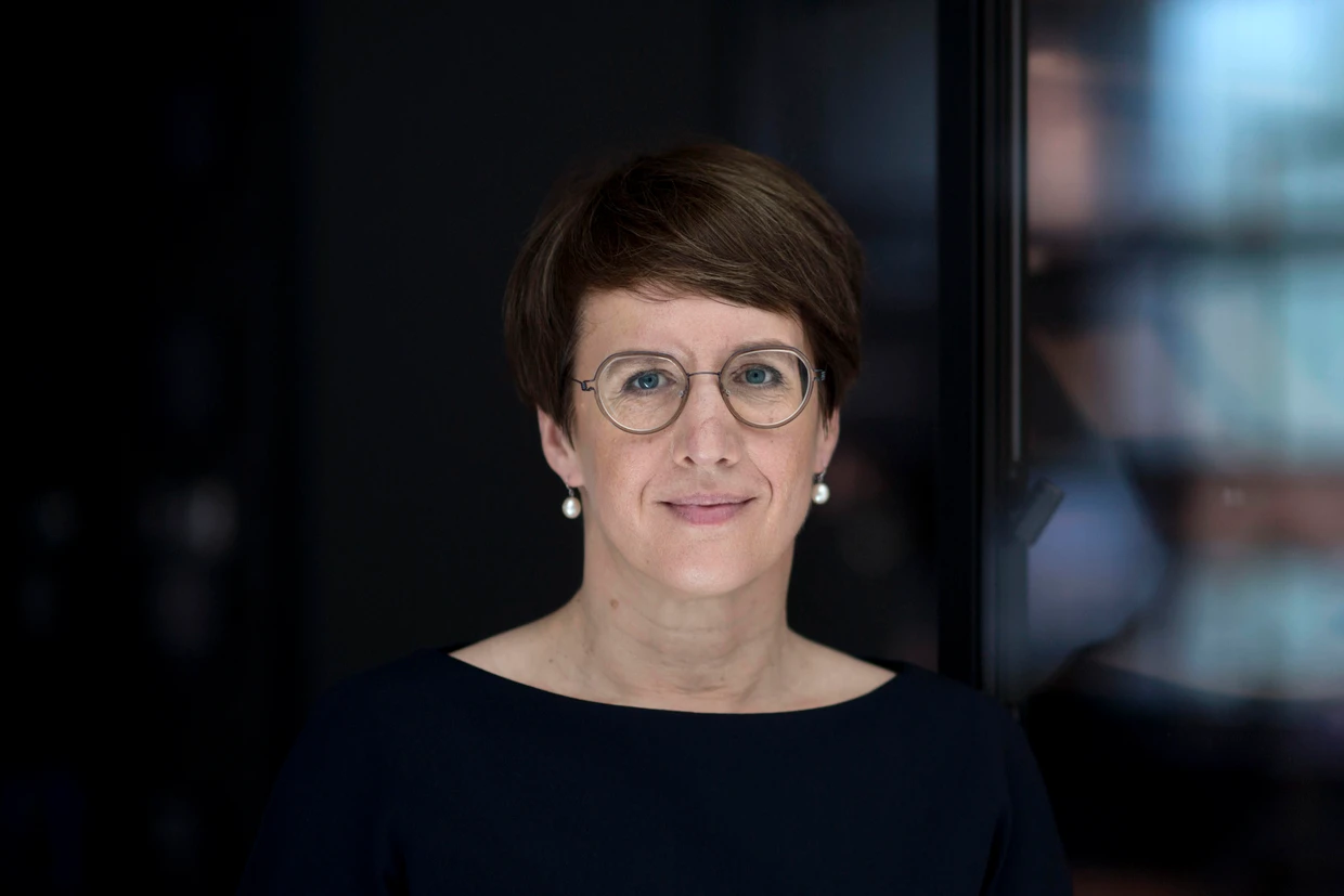 Gundula Bavendamm, eine Schülerin von Gerd Krumeich, wurde in Freiburg mit einer Arbeit über „Konspirative Kriegserzählungen und französische Innenpolitik“ promoviert. Seit 2016 leitet sie das&nbsp;Dokumentationszentrum Flucht, Vertreibung, Versöhnung.