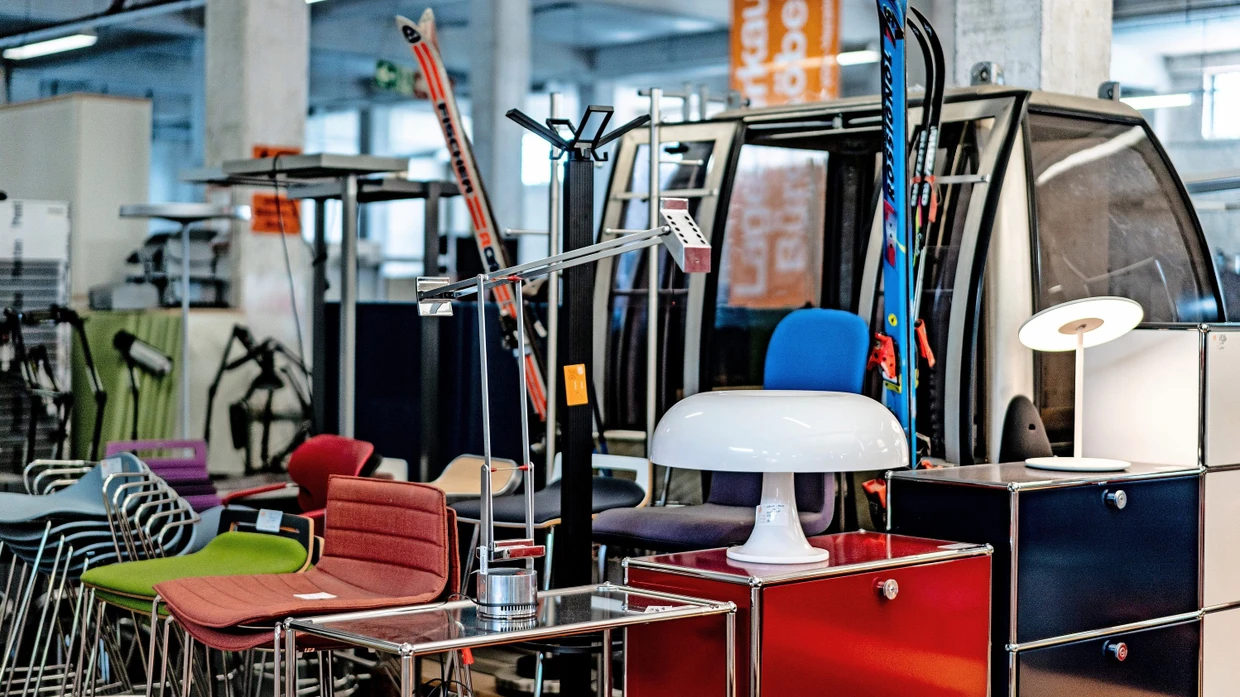 Frankfurt: Edle Secondhand-Möbel bei sumsum