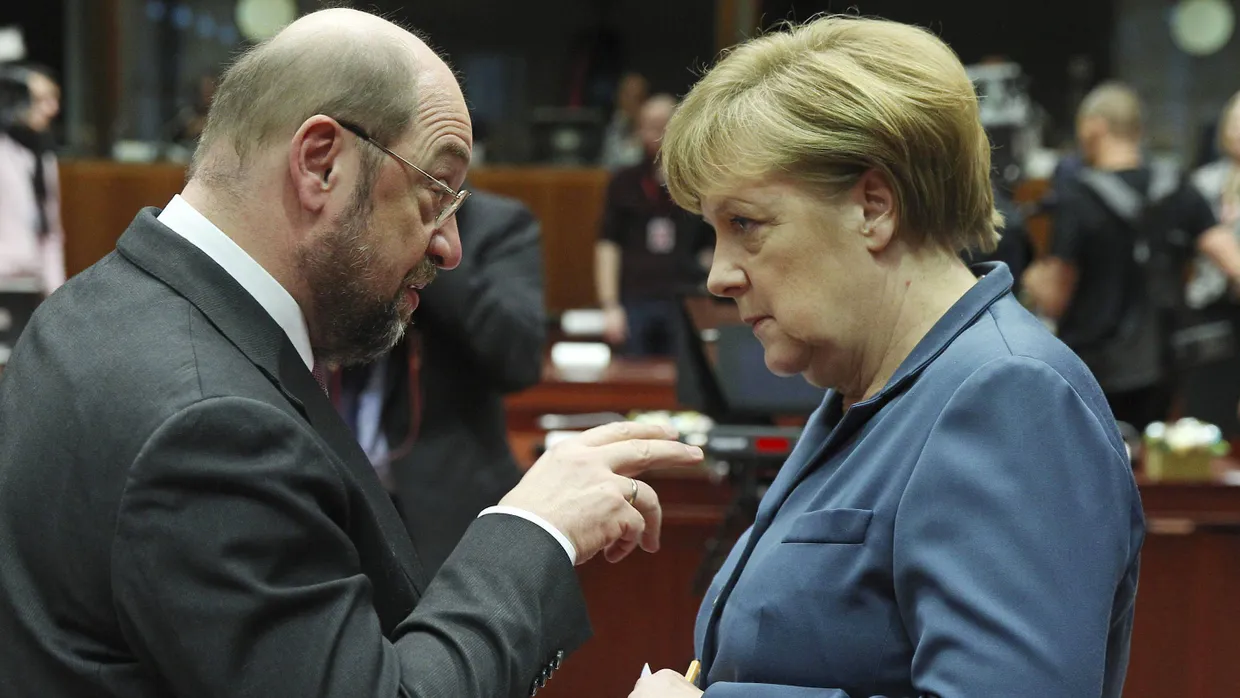 Schulz und Merkel: 2013 noch als Verhandlungspartner in Brüssel, heute Konkurrenten