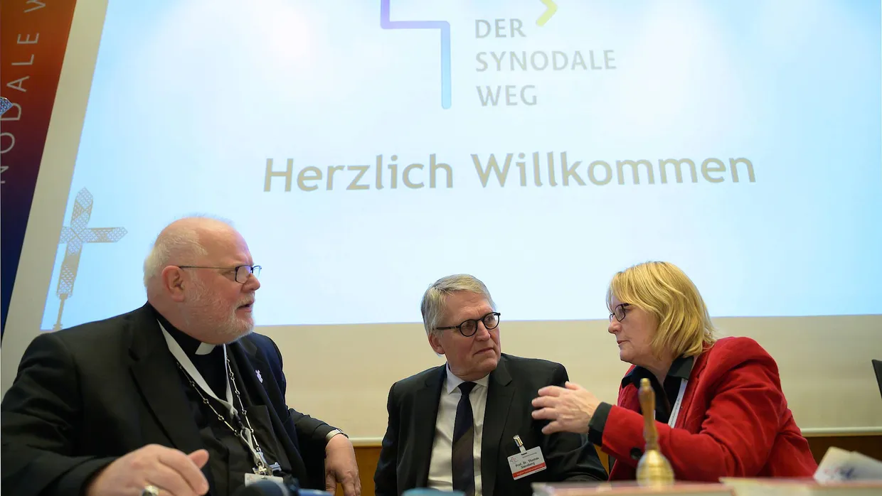 Krisengespräch auf dem Synodalen Weg: Wie soll es mit der Katholischen Kirche in Deutschland weitergehen?