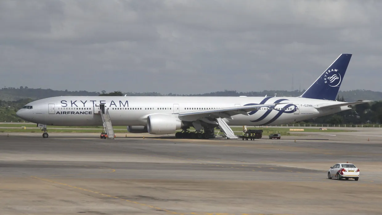 Die notgelandete Air-France-Maschine auf dem Flughafen von Mombasa
