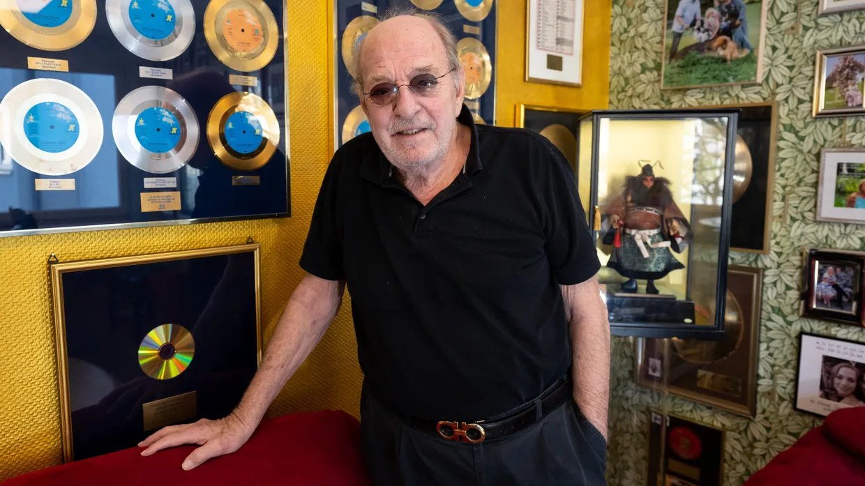 Ralph Siegel bei einem Interview in seinem Büro (Archivbild)