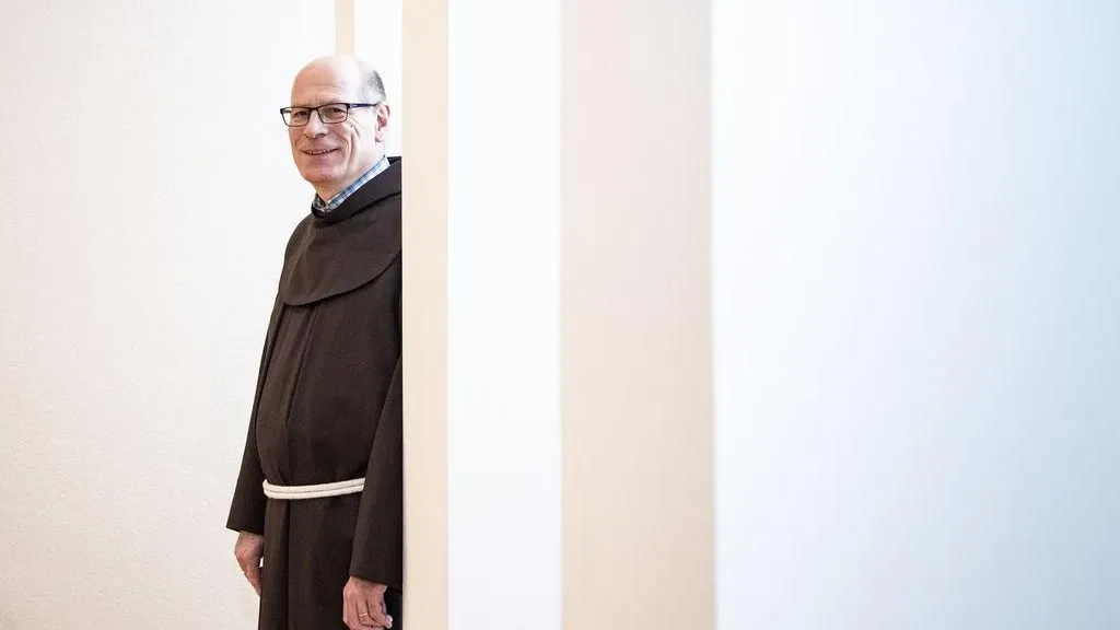Aus der Deckung: Bruder Norbert Lammers ist einer von 120 Mitarbeitern der katholischen Kirche, die sich geoutet haben.