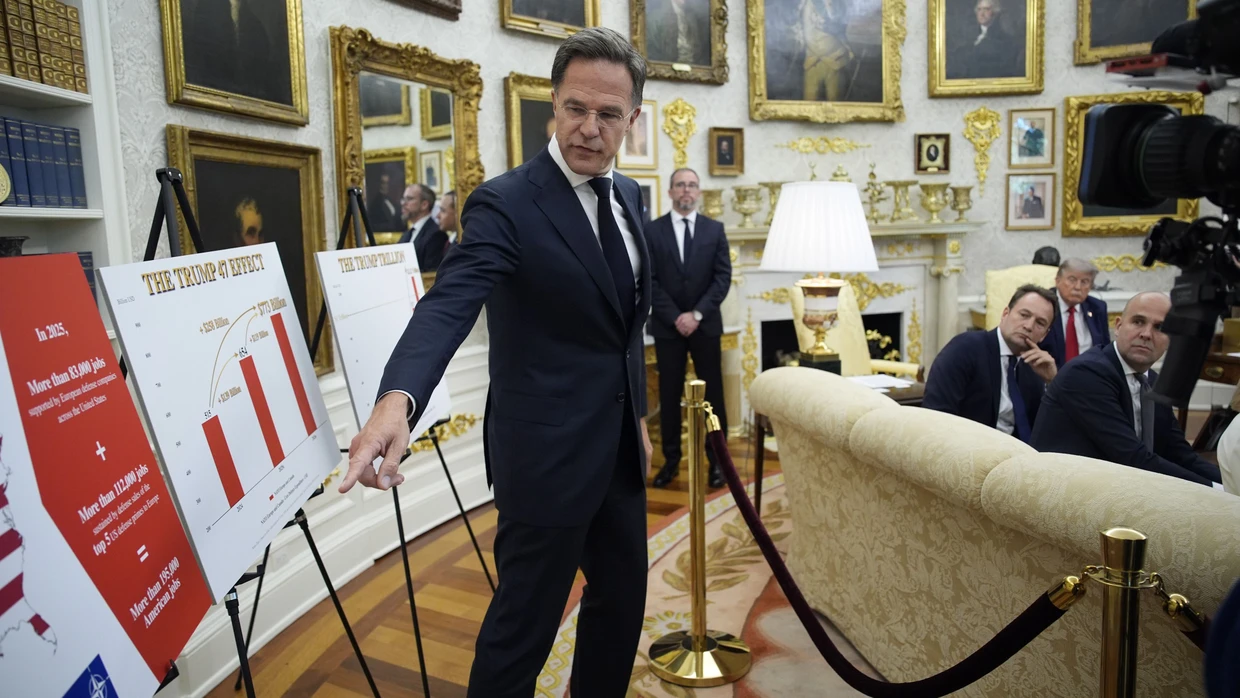 Überzeugungsarbeit – mit allen Mitteln: Mark Rutte Ende Juni bei seinem Besuch im Oval Office
