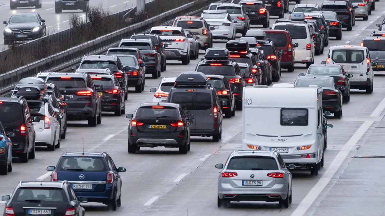 Cars are stuck in a traffic jam on a motorway in Baden-Württemberg.