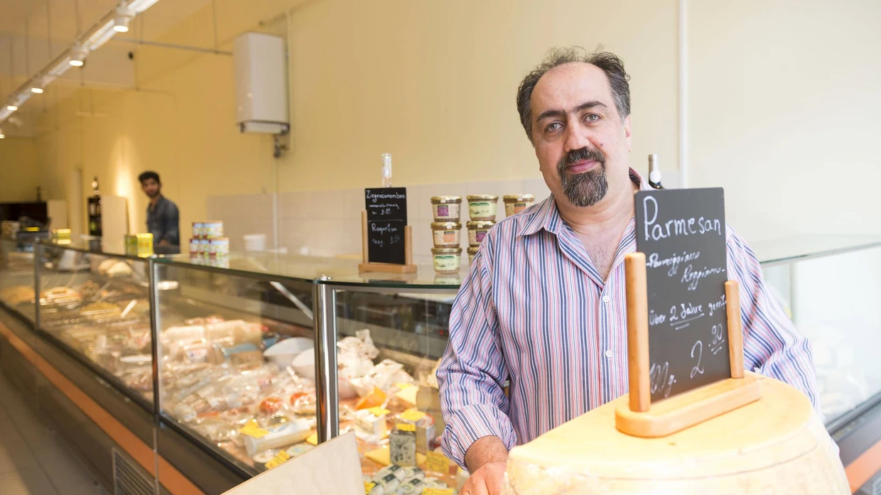 Viel Platz für Käse: Nach zwei Jahren am Straßenstand eröffnet Mehmet Ceviker nun sein drittes Feinkostgeschäft.