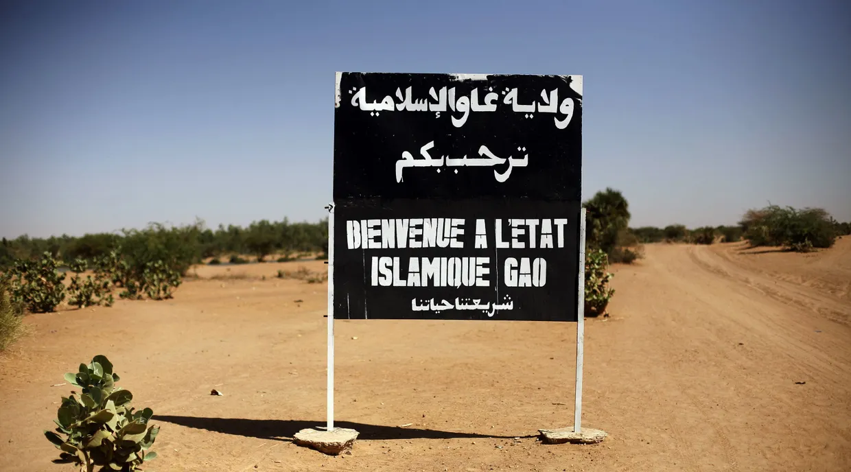 „Willkommen im islamischen Staat Gao“: Straßenschild im Jahr 2013 im Norden Malis, wo die Islamisten inzwischen wieder auf dem Vormarsch sind.