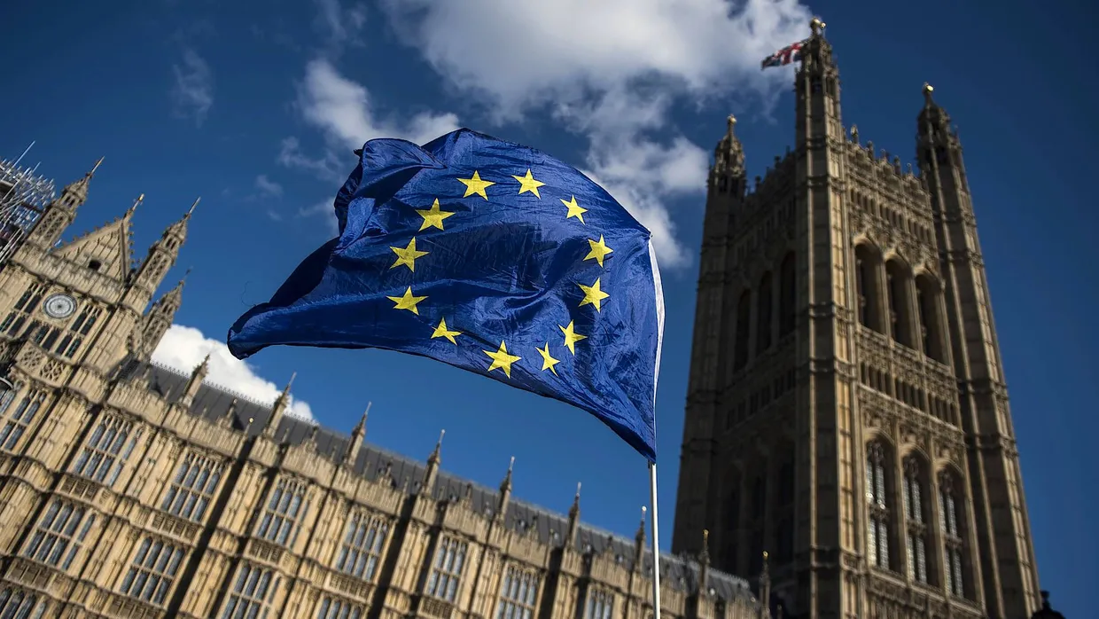 Kann London doch nicht ganz ohne die EU? Theresa May äußerte sich am Freitag zumindest etwas versöhnlicher.