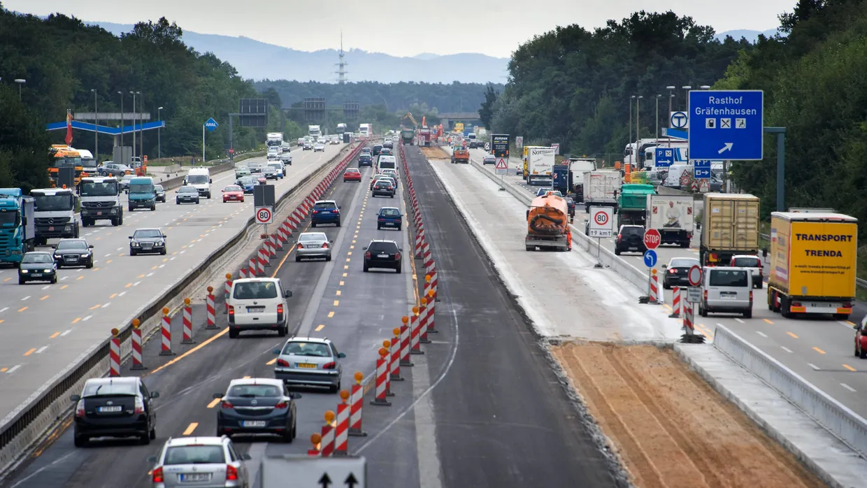 Achtung Baustelle: Künftig werden Fahrer im Auto gewarnt.