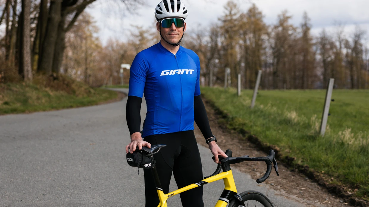 Der ehemalige Triathlet Horst Reichel trainiert am liebsten in der Gemeinde Seeheim-Jugenheim.