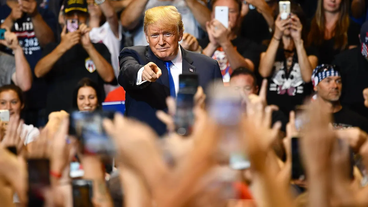 In seinem Element: Wenn Donald Trump vor seinen Fans spricht, hetzt er liebend gern gegen die Medien.