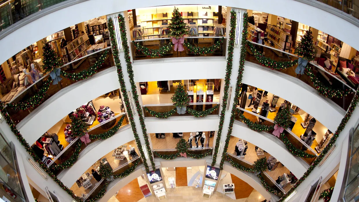 Weihnachtsstimmung in München: Jetzt muss die Kundschaft nur noch kaufen.