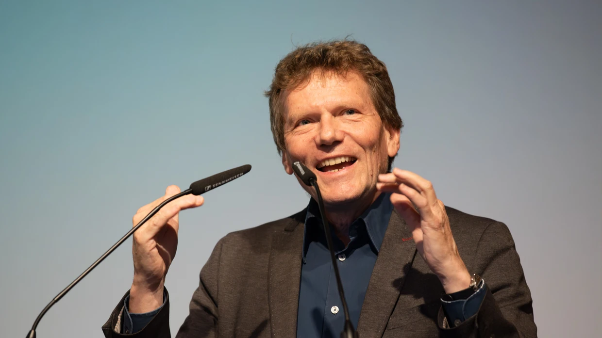 Hartmut Rosa kämpft jetzt gegen den deutschen Regelwahn | FAZ