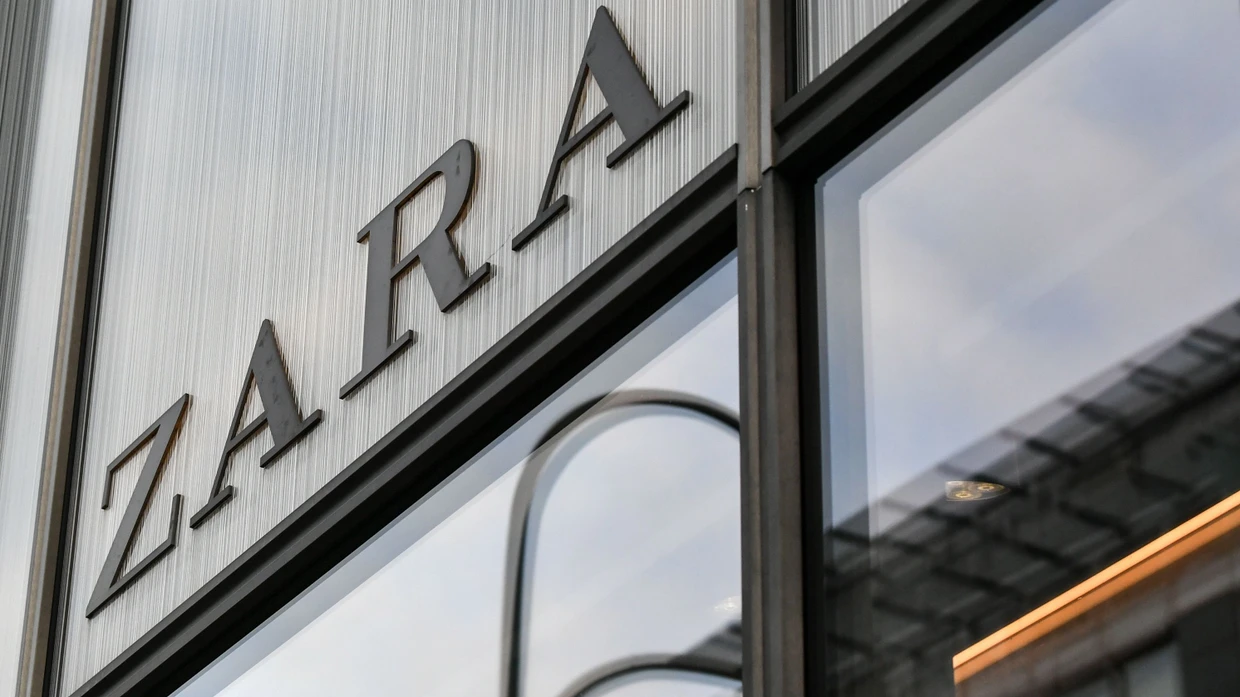Nicht der erste Vorfall: Zara stand bereits 2007 und 2014 wegen Produkten in Kritik, die mit dem Nationalsozialismus assoziiert werden.