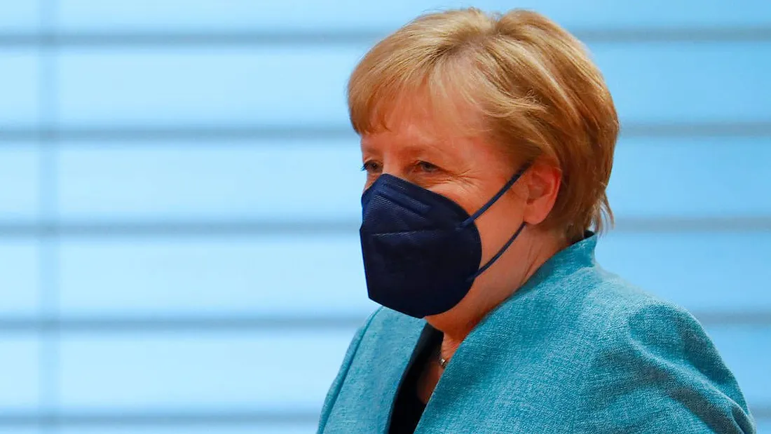 Zwischen Forschungsgipfel und Giffey-Rücktritt: Kanzlerin Merkel im Kabinett