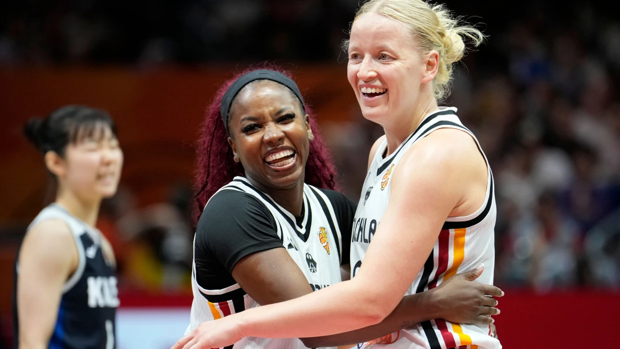 Alexis Peterson (links) und Emma Eichmeyer freuen sich auf das Viertelfinale.