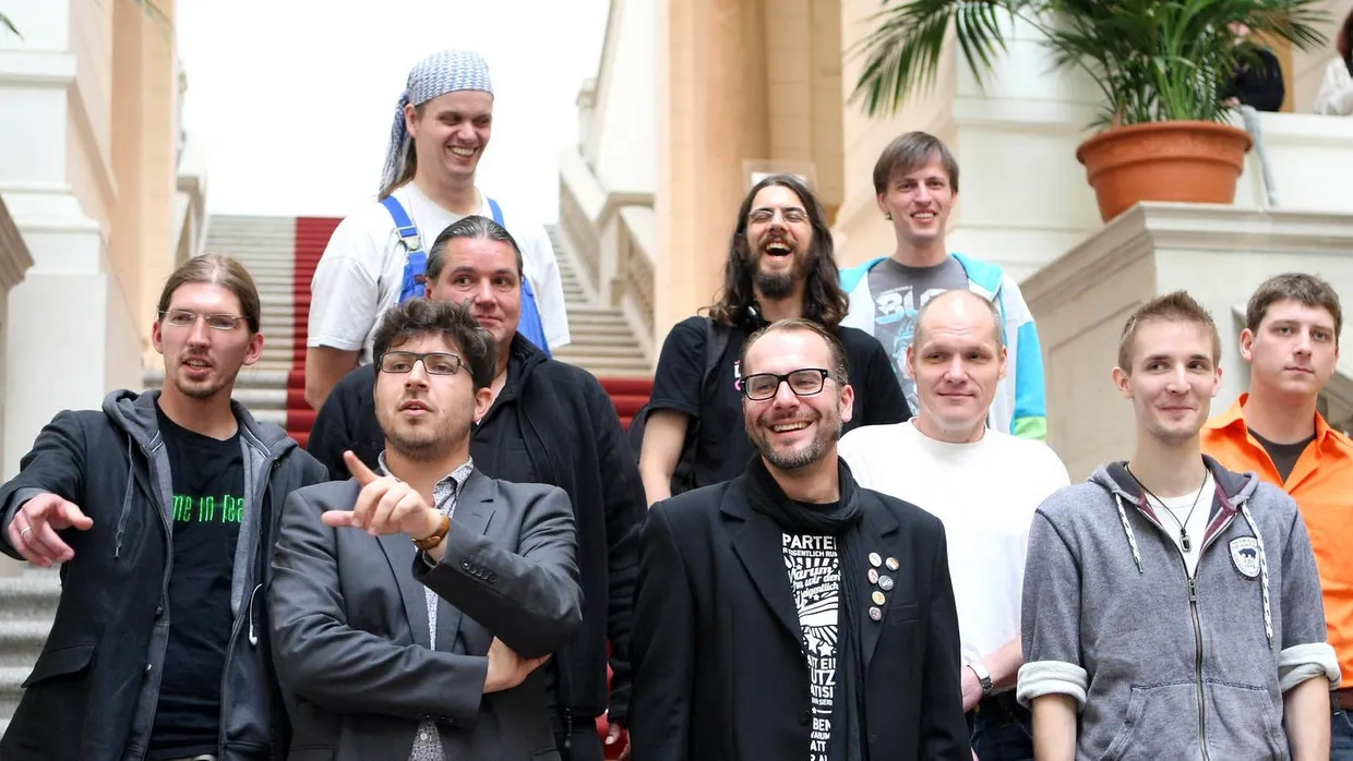Die Mitglieder der Piratenpartei im Berliner Abgeordnetenhaus vor ihrer ersten Pressekonferenz Mitte September