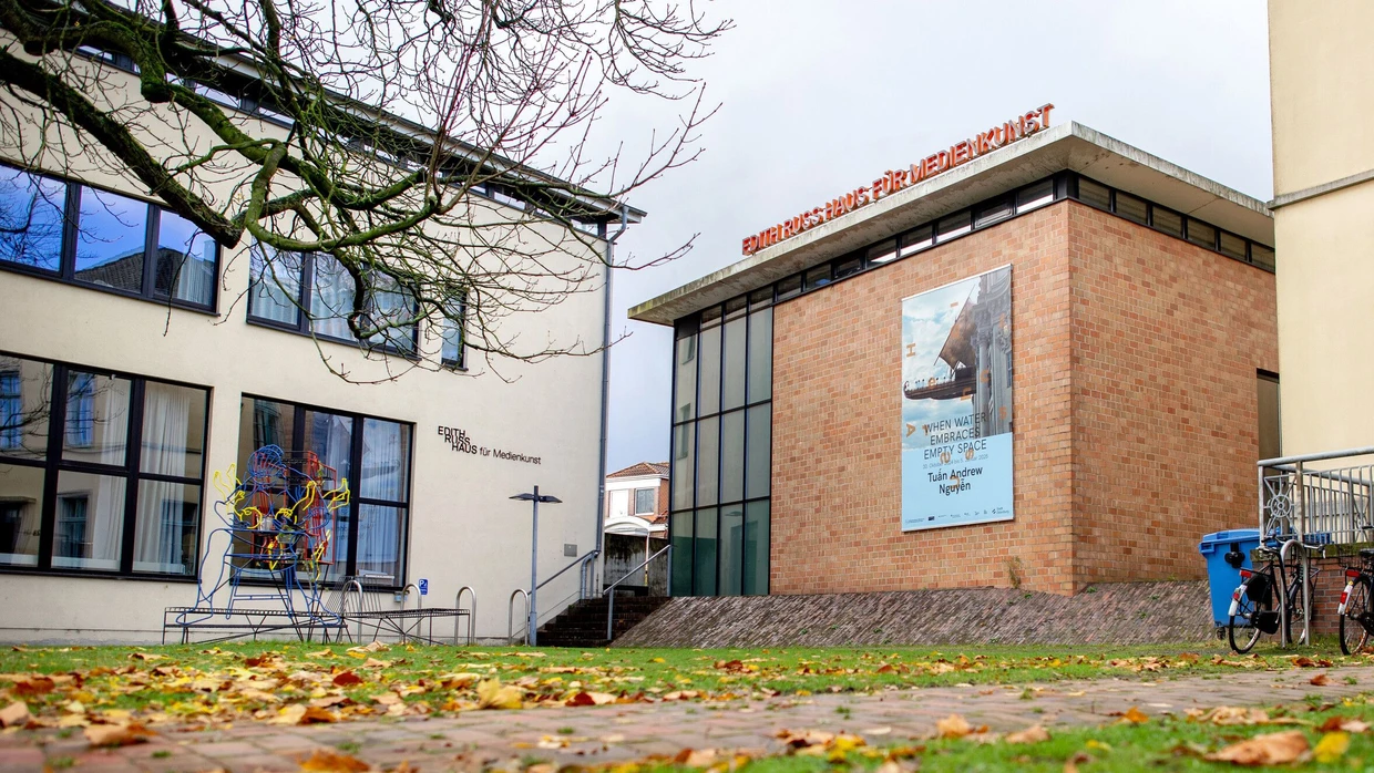 Das Edith-Russ-Haus für Medienkunst Mitte November 2024 im Stadtzentrum Oldenburgs