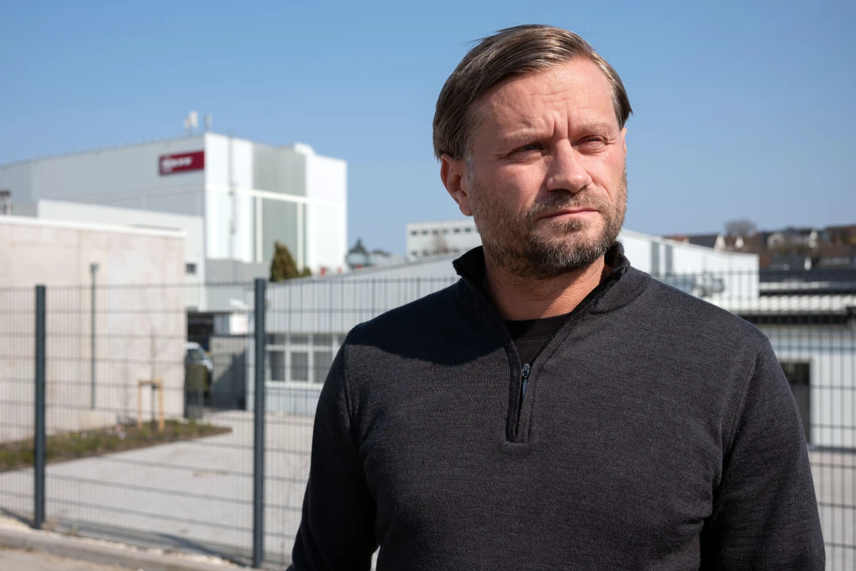 Betriebsratschef Kristian Kipcic-Suta:&nbsp;„Das Management in München hat uns 2023 als Fabrik des Jahres im BSH-Verbund ausgezeichnet. Und nicht einmal ein Jahr später erfahren wir, dass man uns dichtmachen will.“