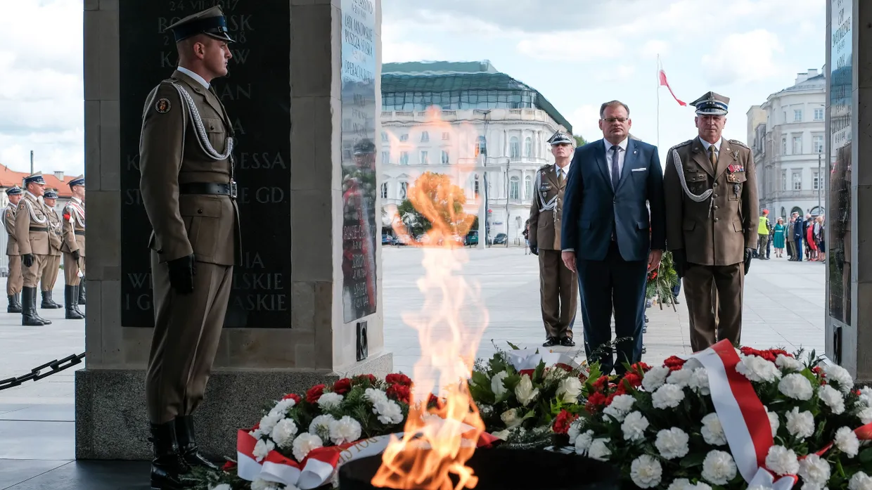 Zeremonie zur Feier des Veteranentages am Grab des unbekannten Soldaten in Warschau am 1. September