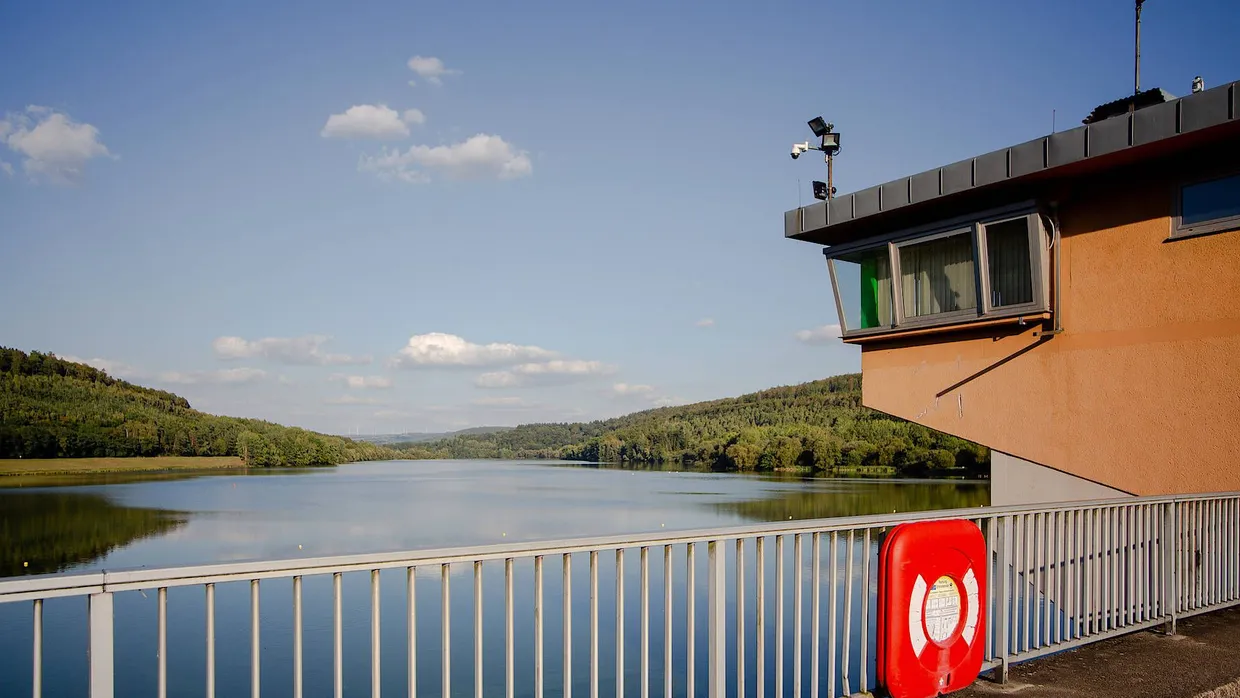 Natur pur: Die Talsperre wird in den neuen Rundweg eingebunden und mit Hinweistafeln versehen.