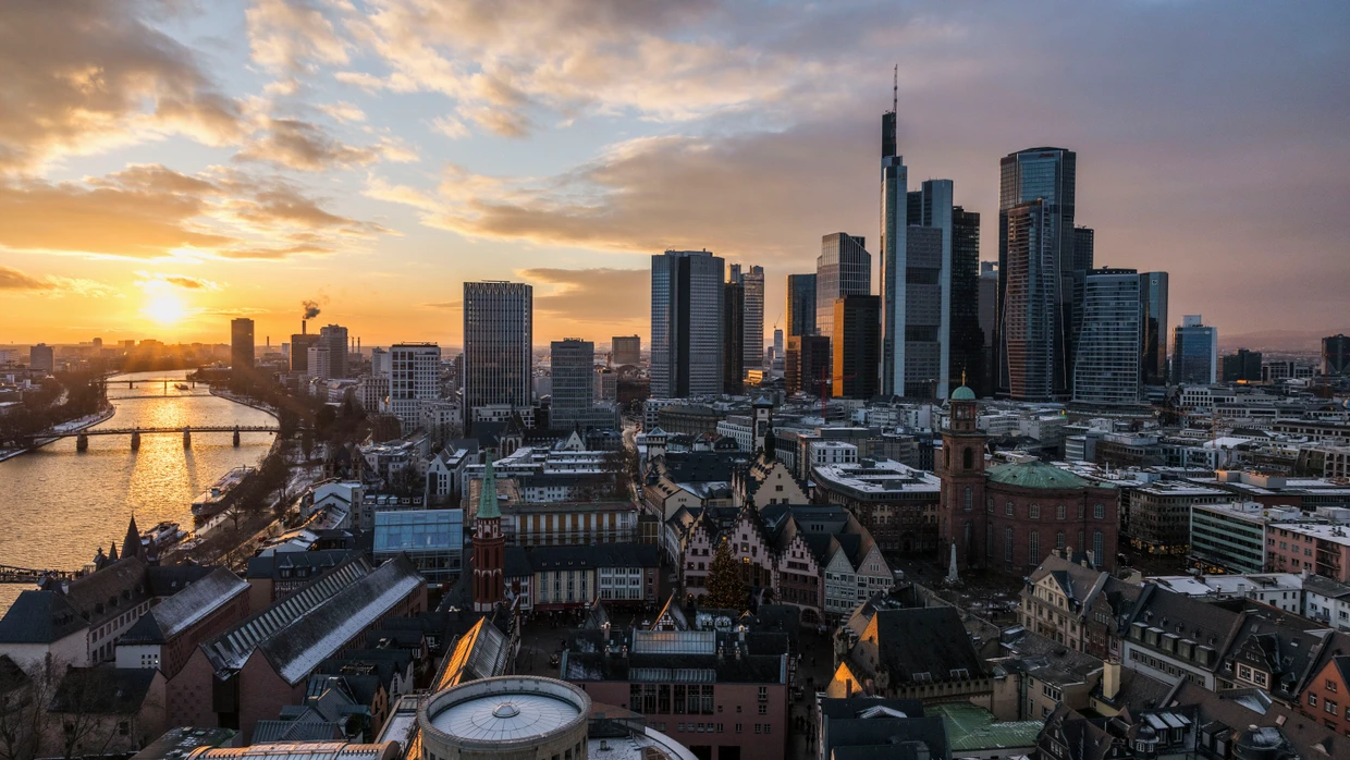 Die Veränderungen in amerikanischen Großkanzleien dürften Auswirkungen bis nach Deutschland haben – in Frankfurt viele US-Sozietäten eigene Büros .