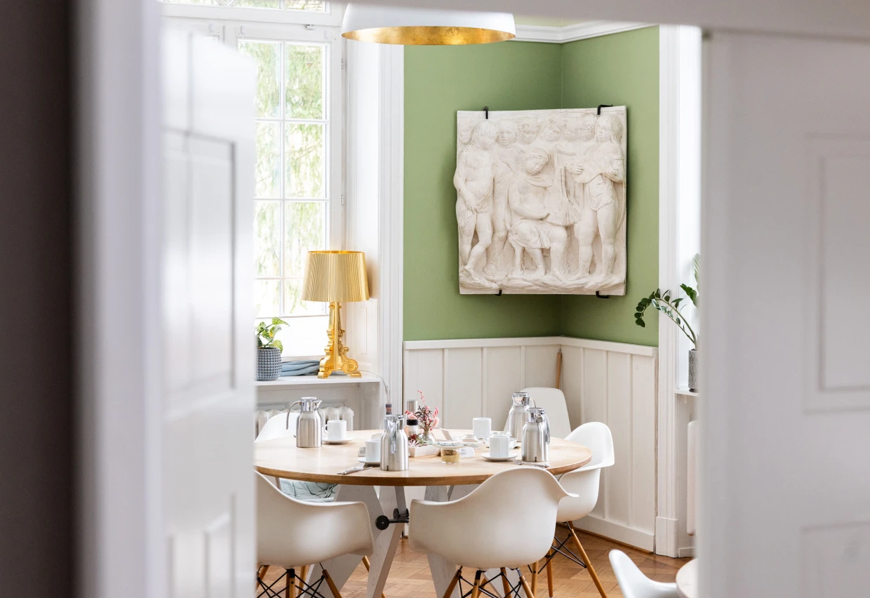 Genuss statt Frust: Auch eine Tee-Mahlzeit kann man stilvoll einnehmen.