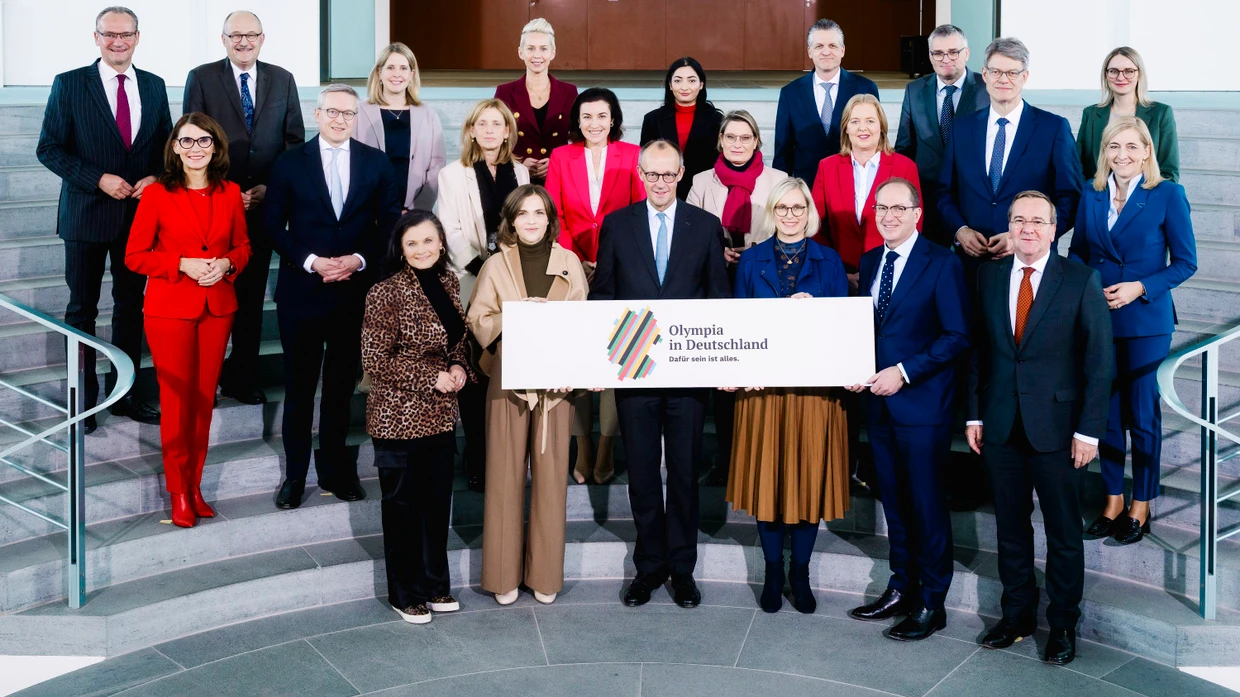Was bringt’s? Kanzler Merz wirbt im November 2025 mit seiner damaligen Regierung um Olympische Spiele.
