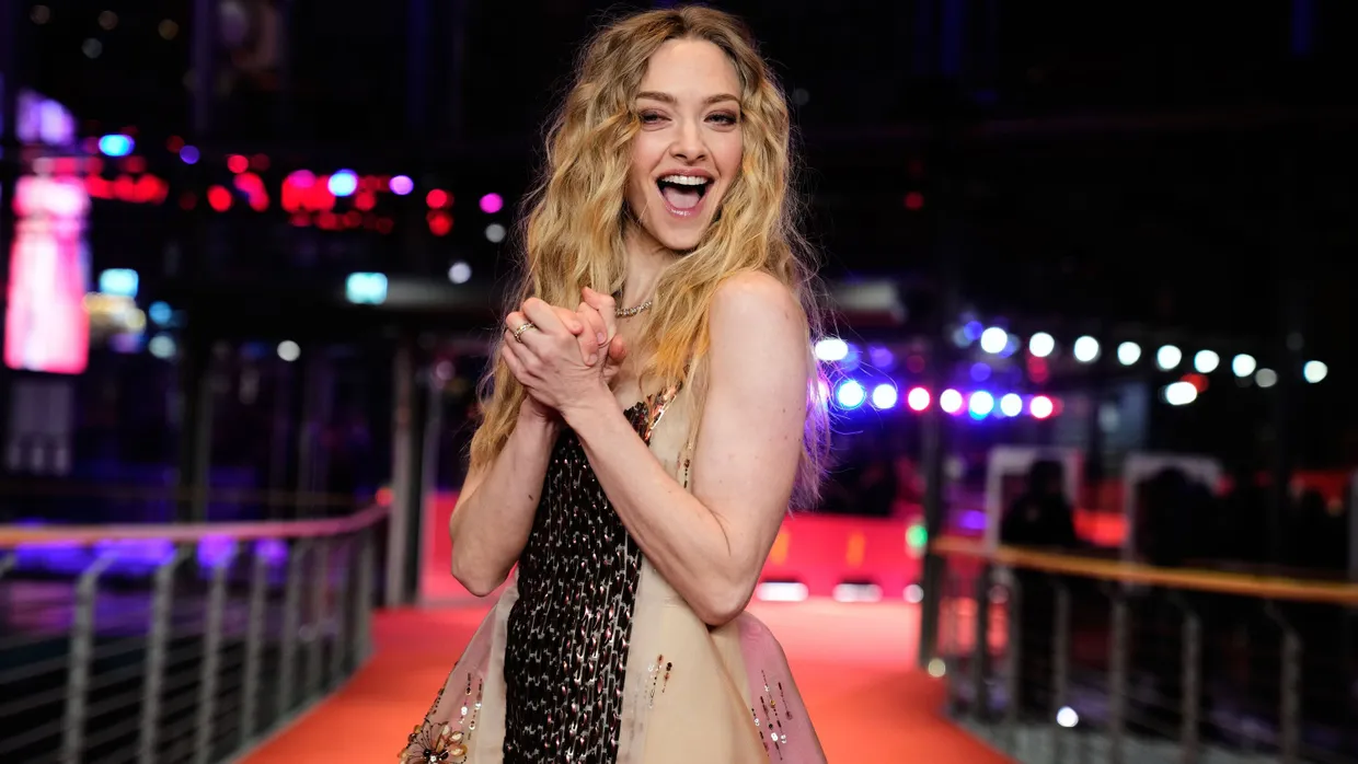 Glitzernd auf dem roten Teppich der Berlinale im Februar 2026