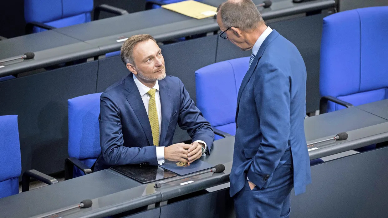 Natürliche Partner? FDP-Chef Lindner und CDU-Chef Merz im Dezember 2023 im Bundestag