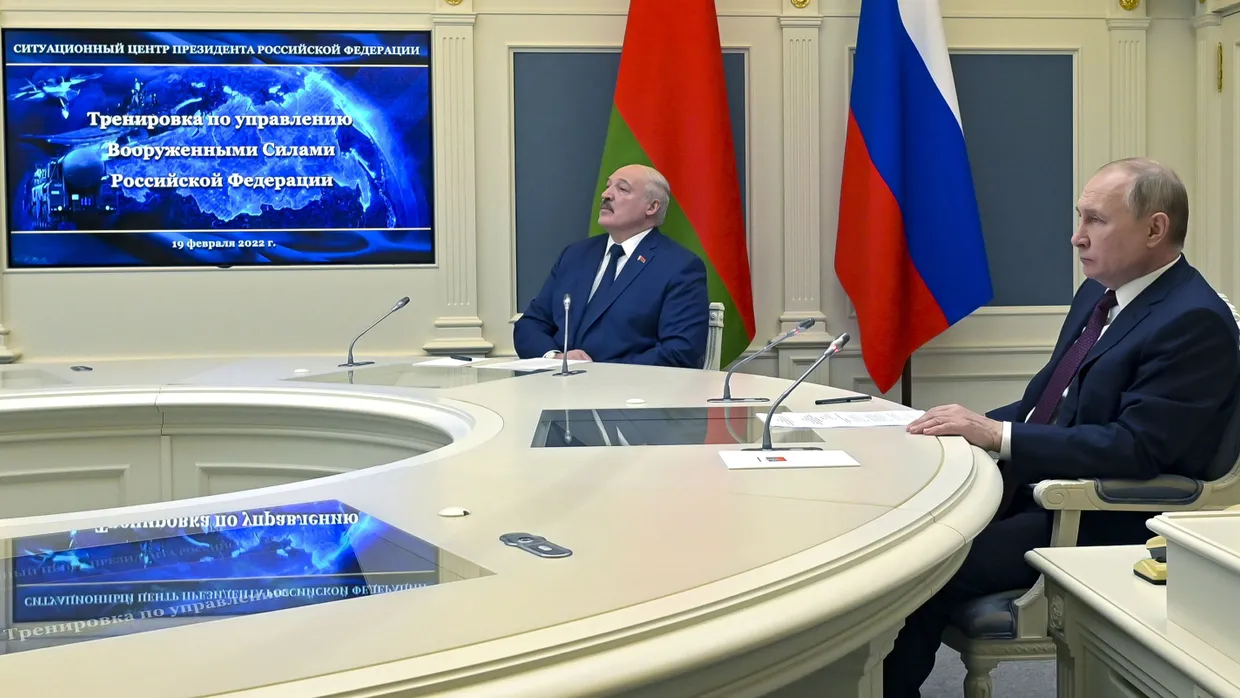 Alexandr Lukaschenko und Waldimir Putin im Februar im Kreml
