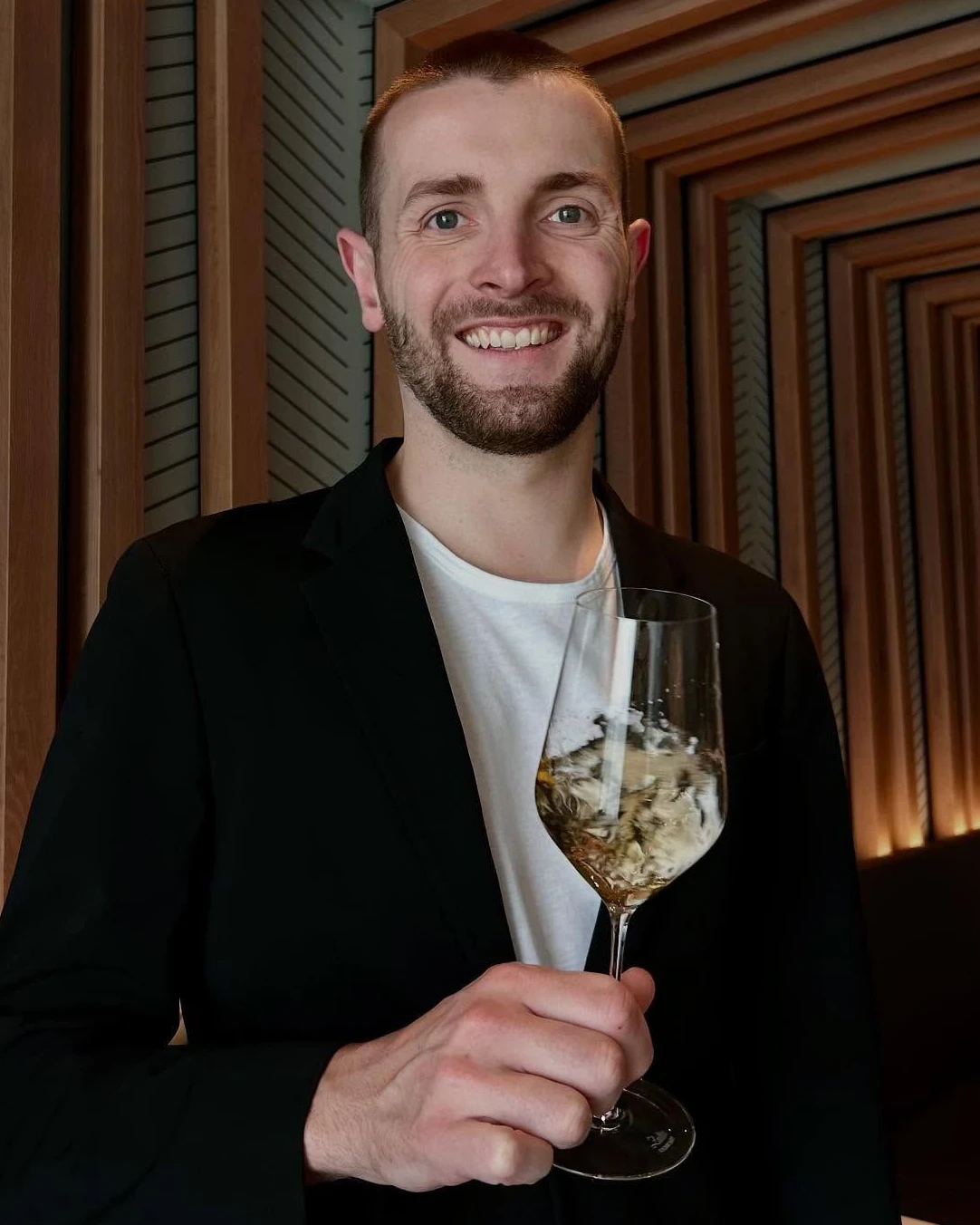 Koch, Sommelier und Gründer: Niklas in’t Velt produziert anspruchsvolle Menübegleiter ohne Prozente.