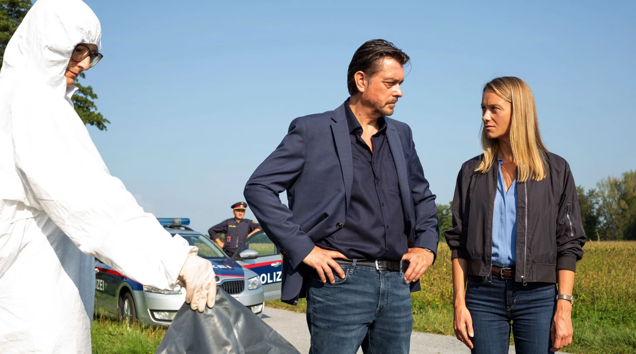 Spielen die Kommissare: Hary Prinz und Anna Unterberger,