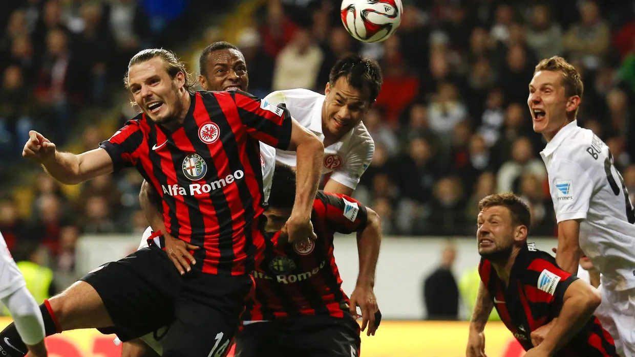 Alex Meier kurz vor seinem Tor gegen Mainz 05
