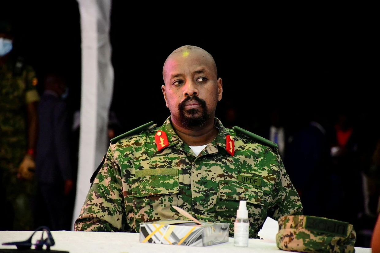 Der „twitternde General" Muhoozi Kainerugaba im Mai in Entebbe