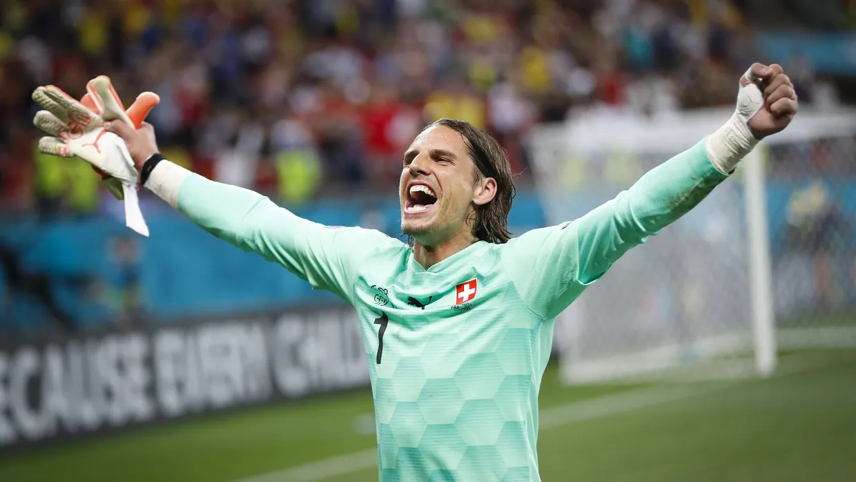 Könnte die ganze Welt umarmen: Yann Sommer nach seinem Coup gegen Kylian Mbappé