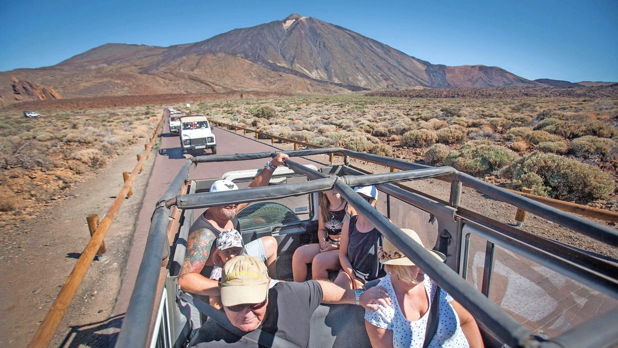 Sonnige Tour: Urlauber sind auf Teneriffa unterwegs . Gibt es hinterher Cashback?