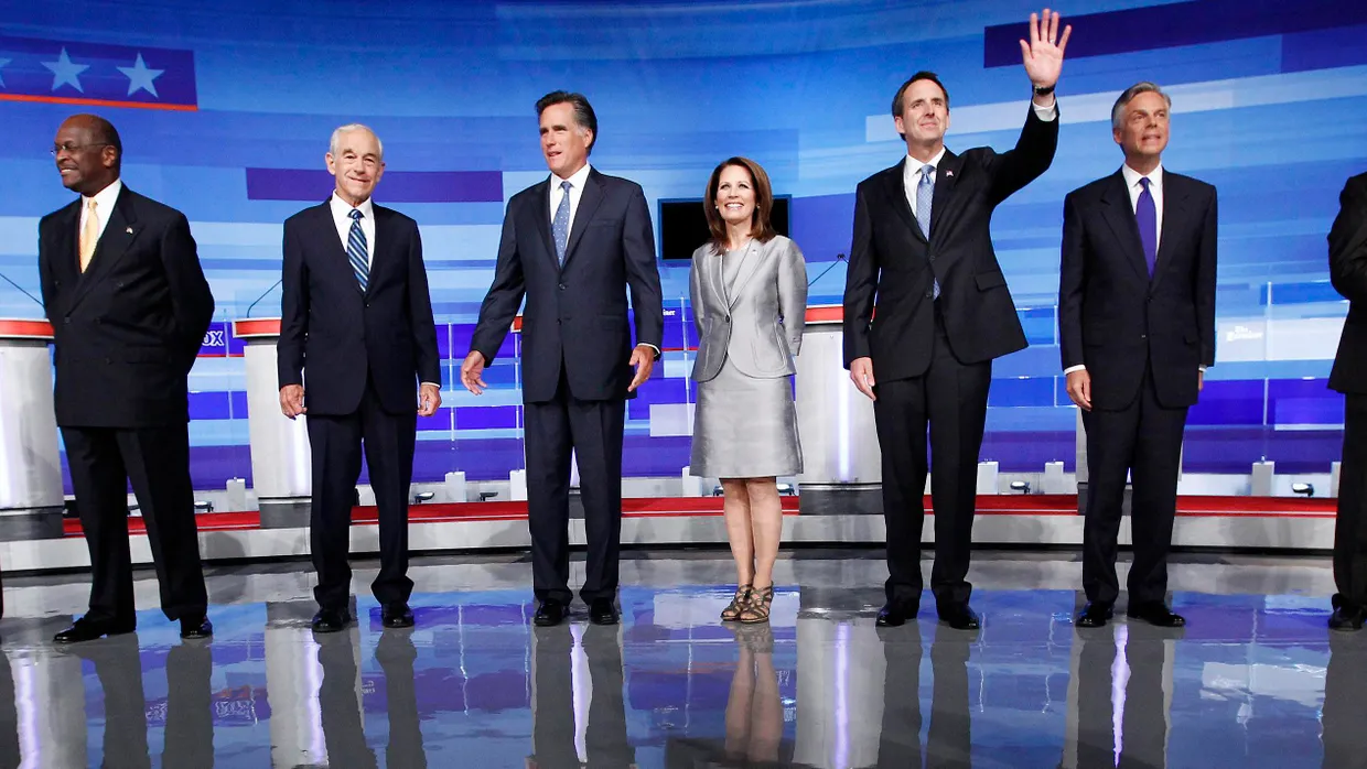 Sie alle wollen Obama als Präsident ablösen: Rick Santorum, Herman Cain, Ron Paul, Mitt Romney, Michele Bachmann, Tim Pawlenty, Jon Huntsman und Newt Gingrich (von links)