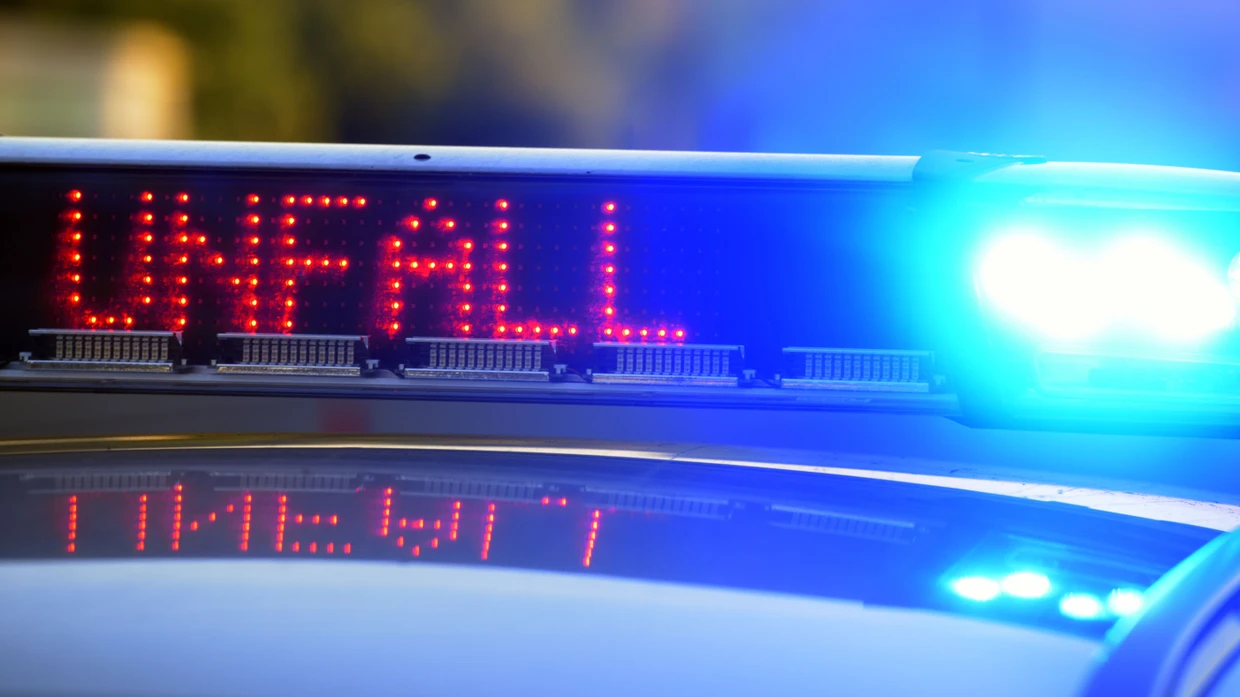 Die Polizei sucht nach Zeugen des Unfalls