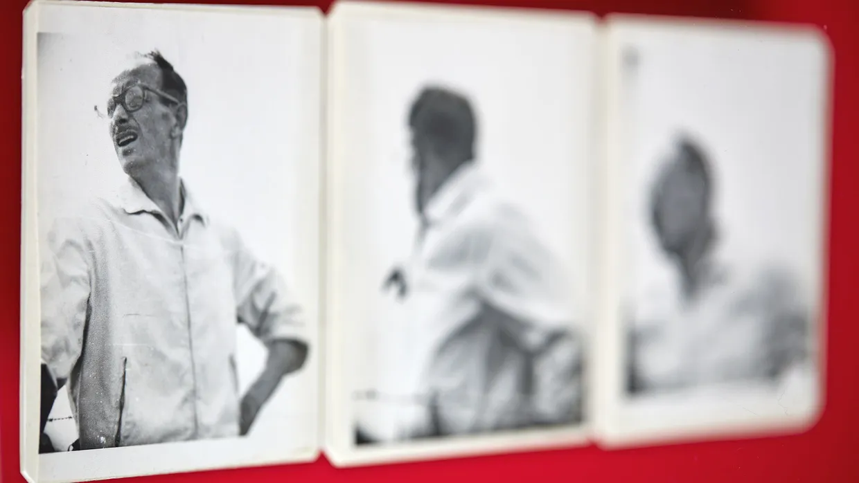 Versteckt aufgenommen: Der Agent Zvi Aharoni machte die ersten Fotos von Eichmann. Der israelische Geheimdienst Mossad verwendete die Bilder, um den nach Argentinien geflohenen NS-Verbrecher zu identifizieren. Jetzt sind sie in der Ausstellung „Operation Finale“ in München zu sehen.