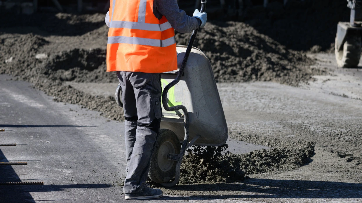 Schwere Arbeit: Autobahnbaustelle in Sachsen
