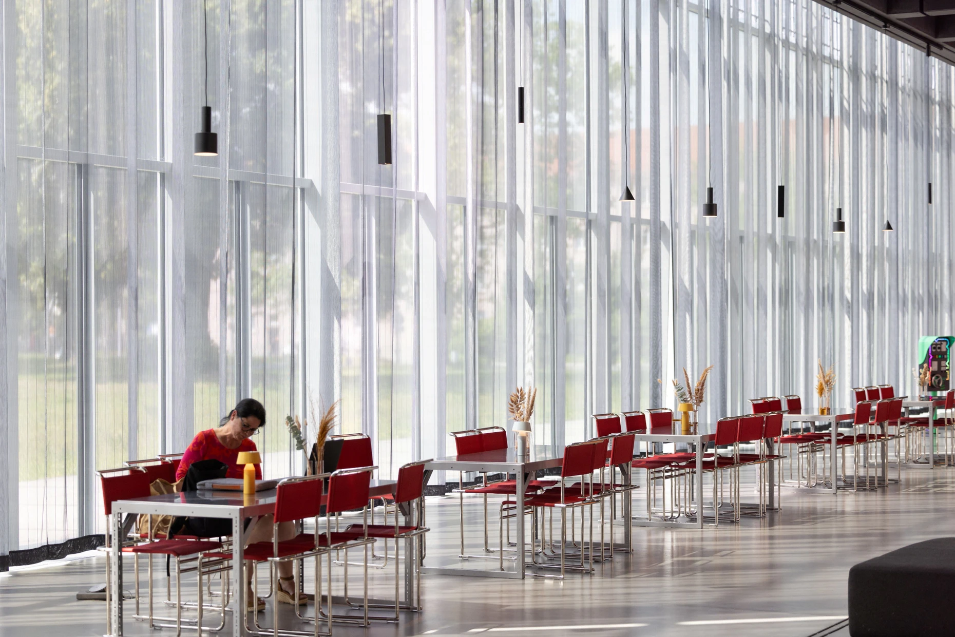 Seit 100 Jahren modern: Cafeteria des Bauhaus Museum Dessau