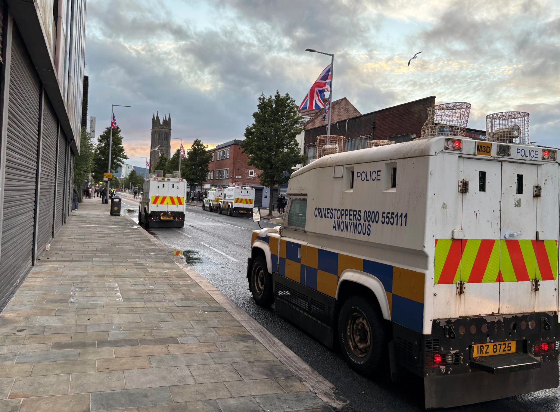 Starke Polizeipräsenz auf den Straßen von Belfast am Donnerstag