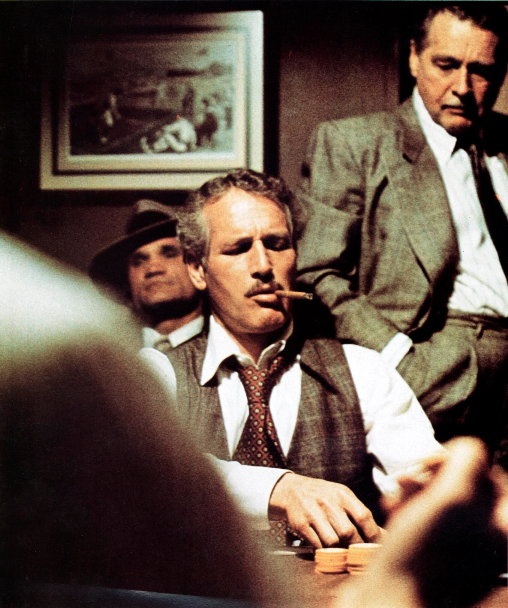  Im Film „Der Coup“ von 1973 wurde Paul Newmans professionell kartenspielende Hand hinter der Schulter gedoubelt.
